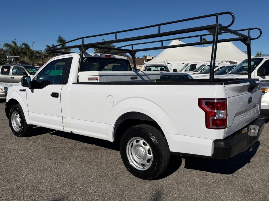 Ford F-150 Vehicle Full-screen Gallery Image 09