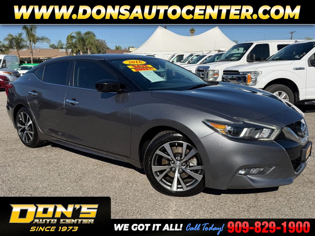 Nissan Maxima Vehicle Full-screen Gallery Image 01