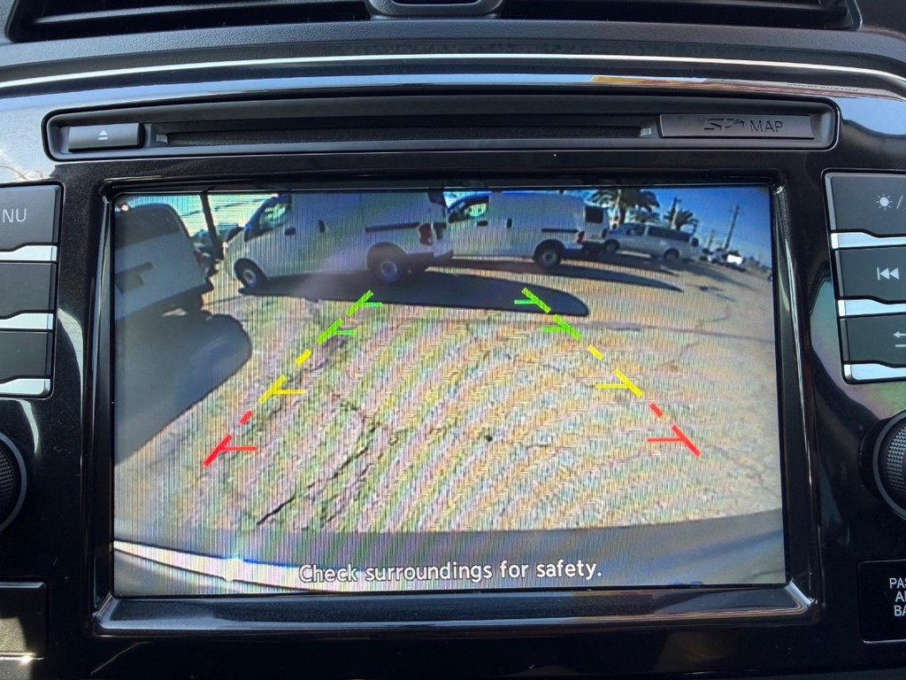 Nissan Maxima Vehicle Full-screen Gallery Image 41