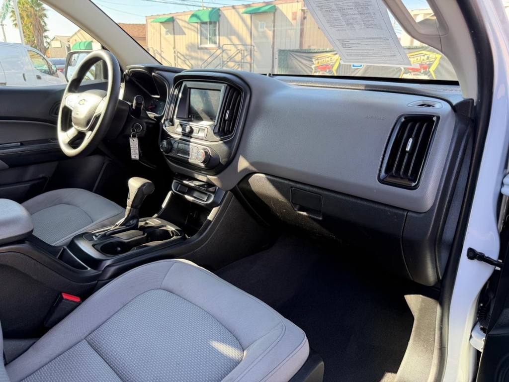 Chevrolet Colorado Vehicle Full-screen Gallery Image 22