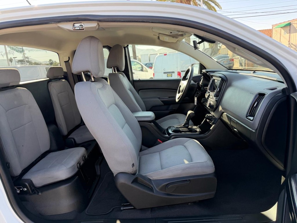 Chevrolet Colorado Vehicle Full-screen Gallery Image 23