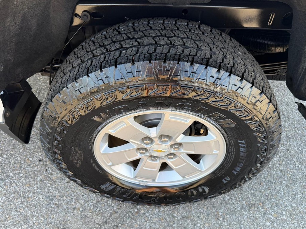 Chevrolet Colorado Vehicle Full-screen Gallery Image 40