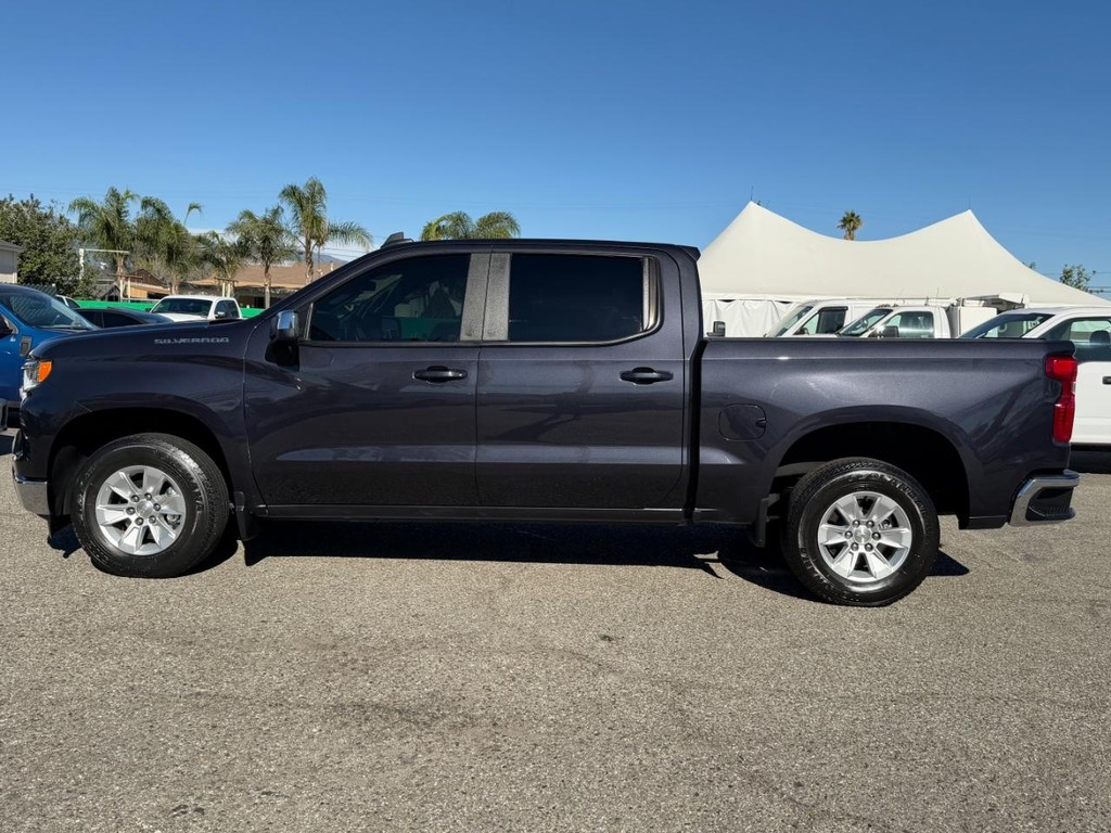 Chevrolet Silverado 1500 Vehicle Full-screen Gallery Image 11