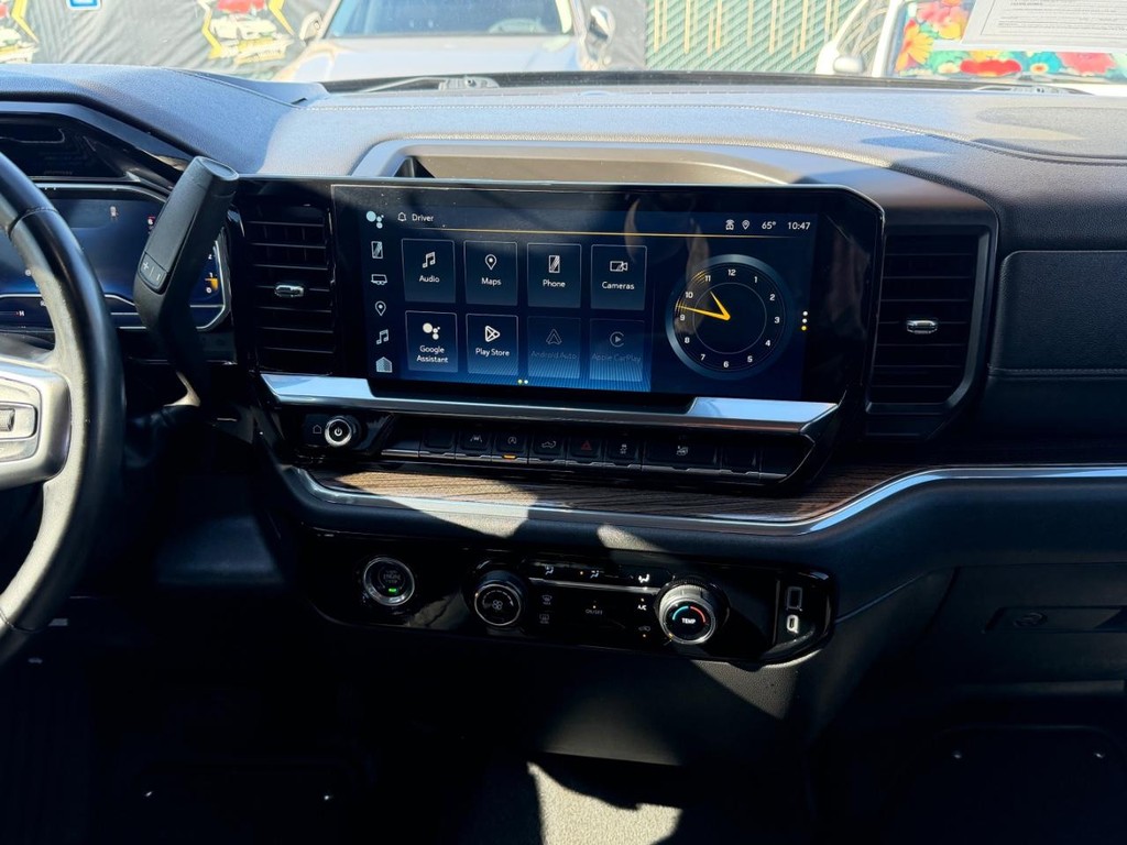 Chevrolet Silverado 1500 Vehicle Full-screen Gallery Image 25