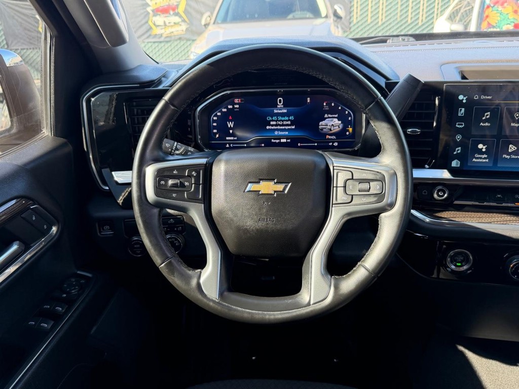 Chevrolet Silverado 1500 Vehicle Full-screen Gallery Image 27