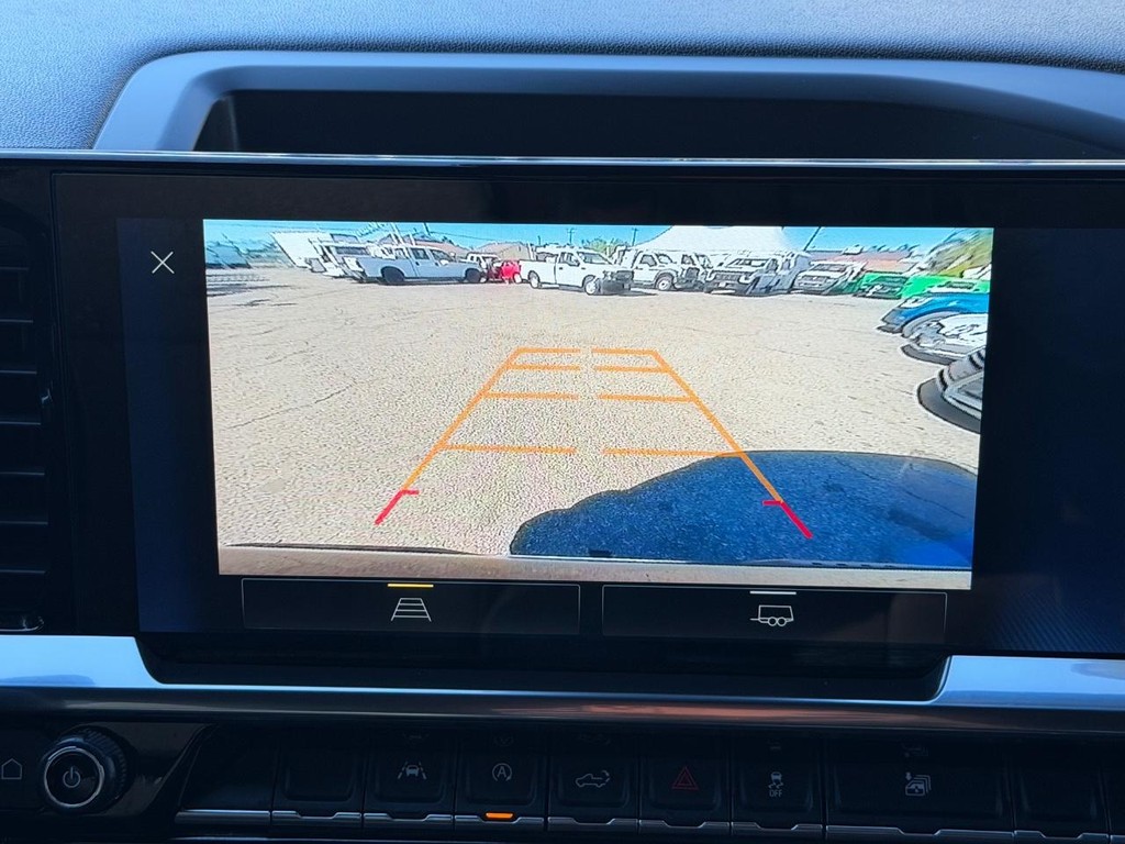 Chevrolet Silverado 1500 Vehicle Full-screen Gallery Image 45