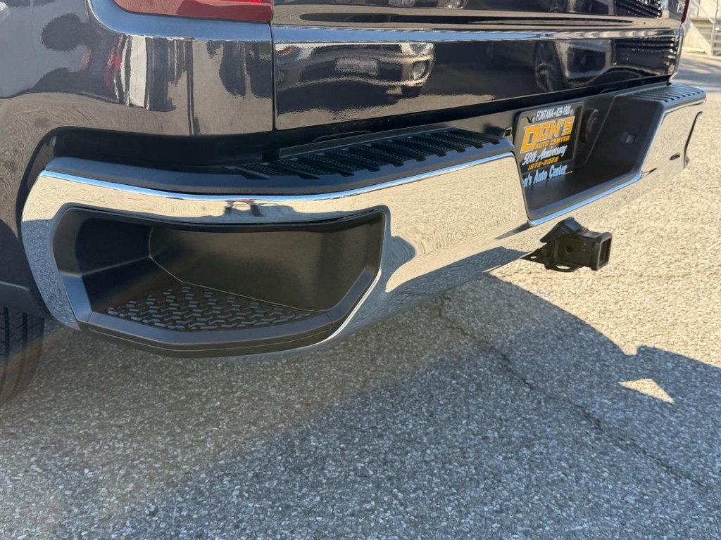 Chevrolet Silverado 1500 Vehicle Full-screen Gallery Image 48