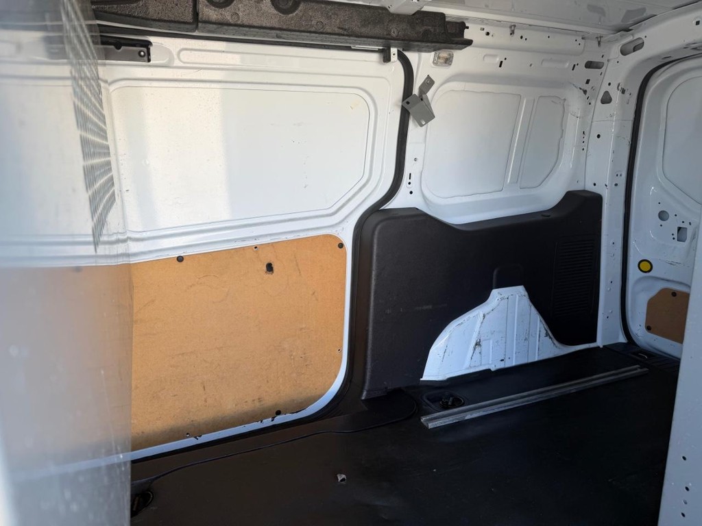 Ford Transit Connect Vehicle Full-screen Gallery Image 24