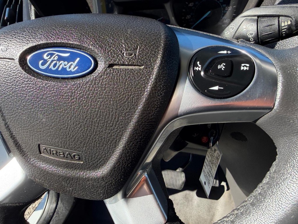 Ford Transit Connect Vehicle Full-screen Gallery Image 38