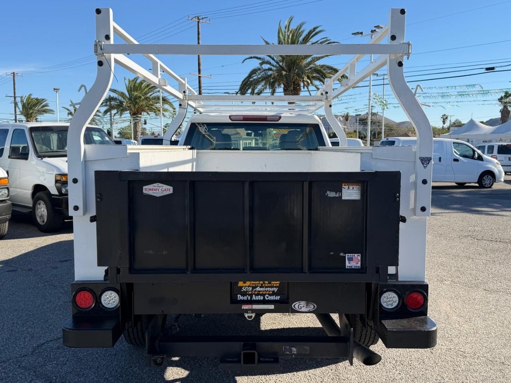 Chevrolet Silverado 2500HD Vehicle Full-screen Gallery Image 08