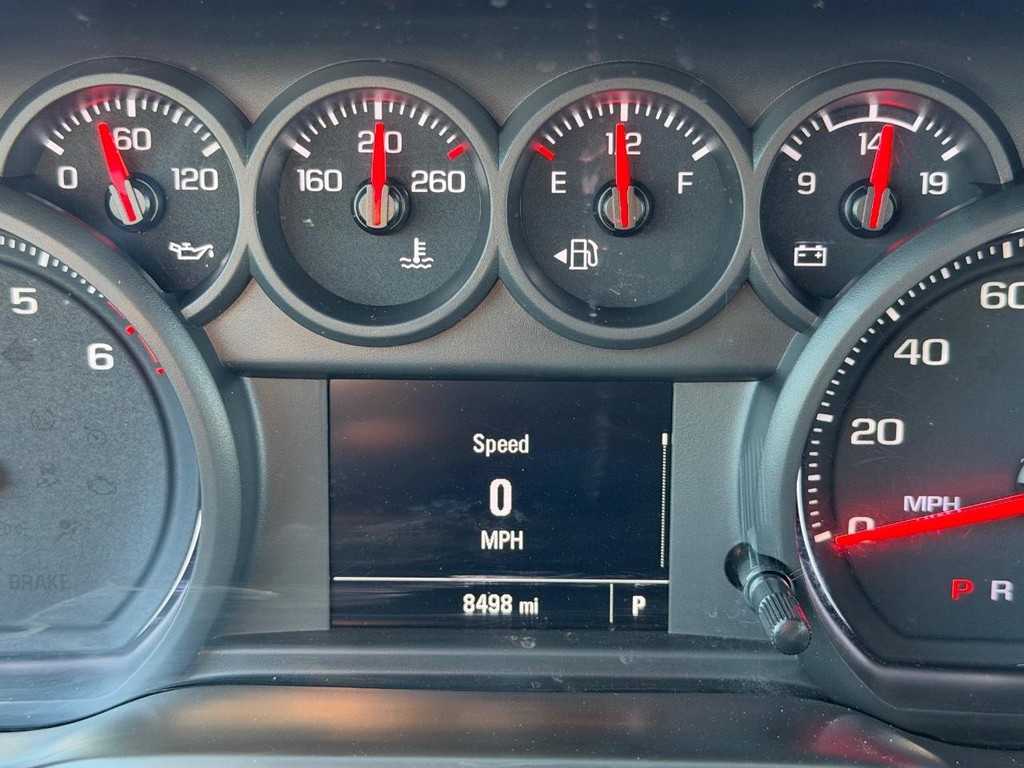 Chevrolet Silverado 2500HD Vehicle Full-screen Gallery Image 45