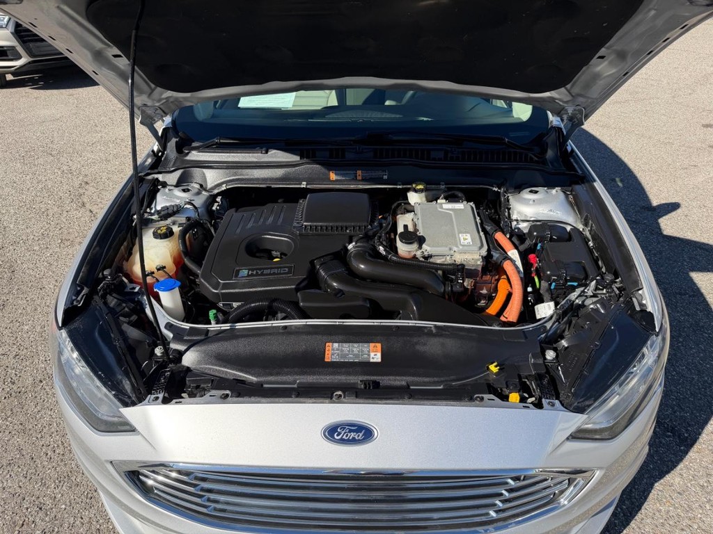 Ford Fusion Vehicle Full-screen Gallery Image 44