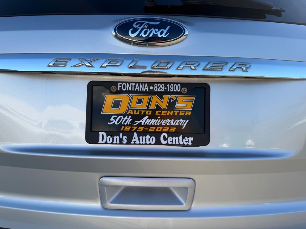 Ford Explorer Vehicle Full-screen Gallery Image 46