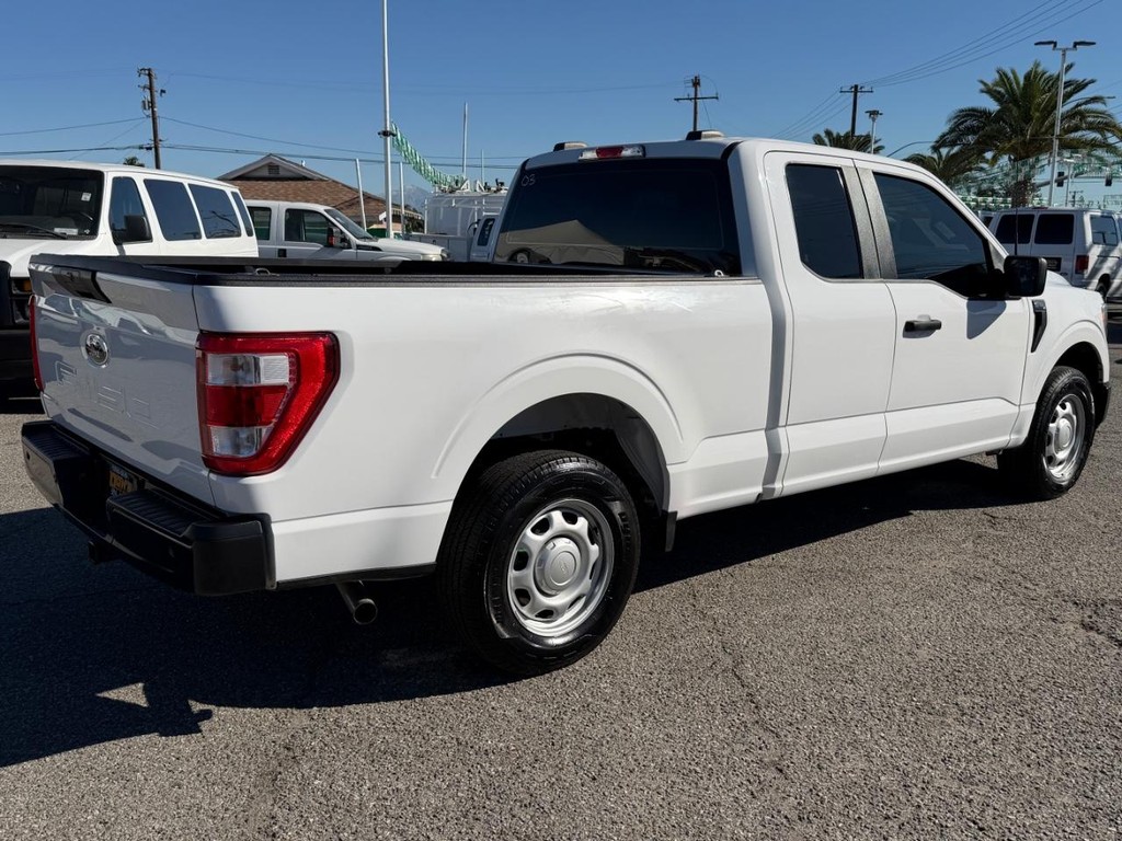 Ford F-150 Vehicle Full-screen Gallery Image 06