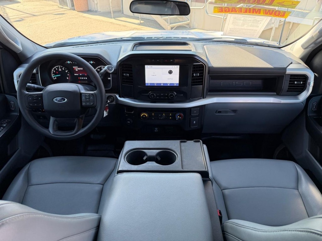 Ford F-150 Vehicle Full-screen Gallery Image 29