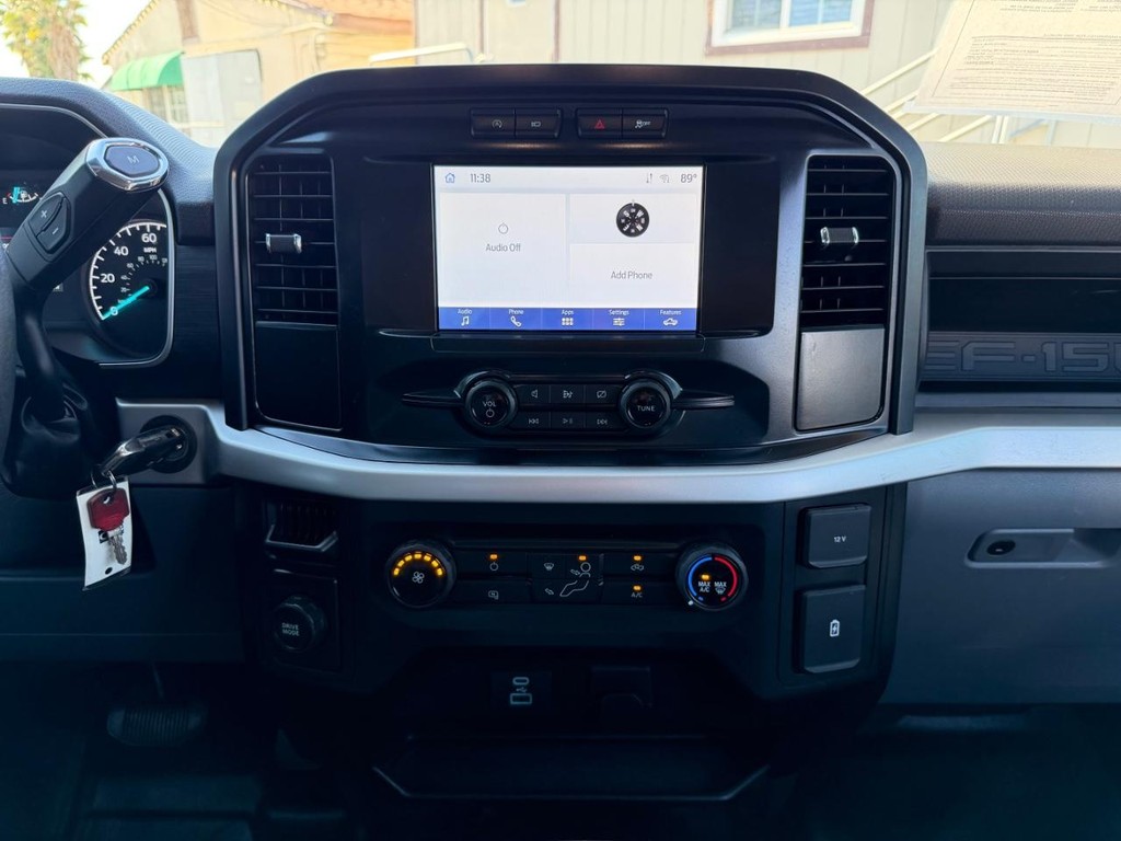 Ford F-150 Vehicle Full-screen Gallery Image 31