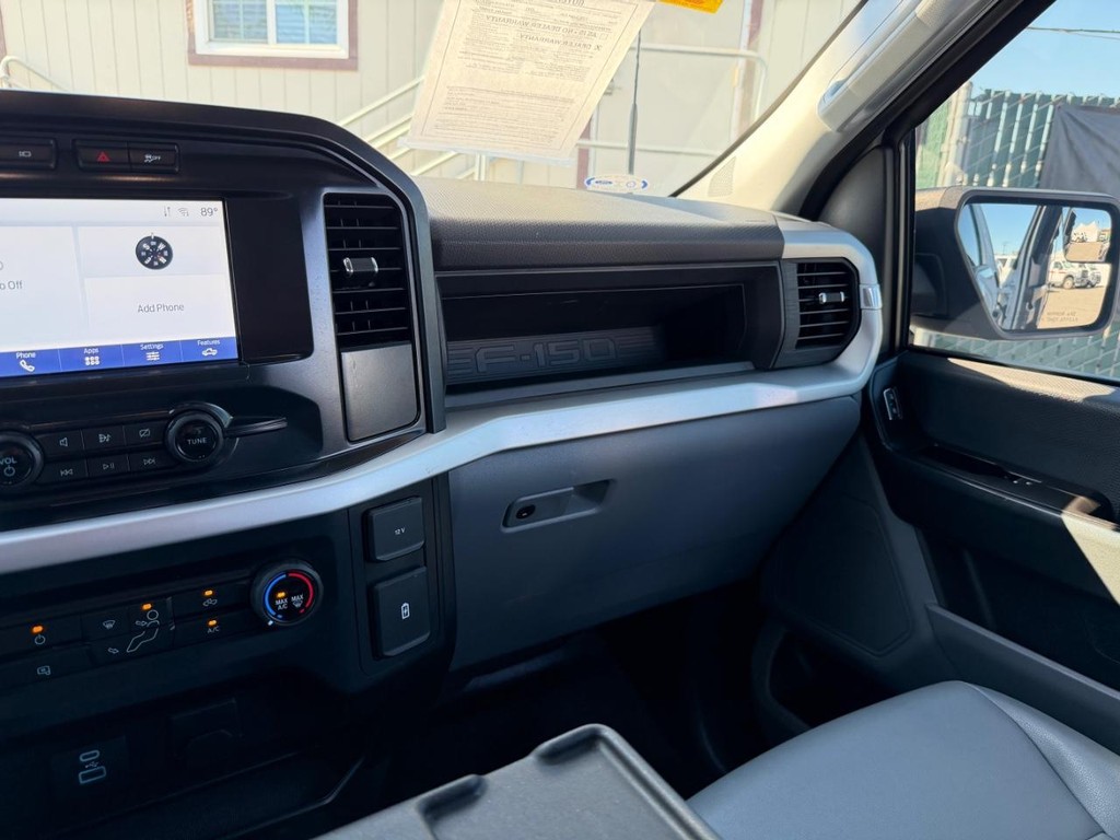 Ford F-150 Vehicle Full-screen Gallery Image 32