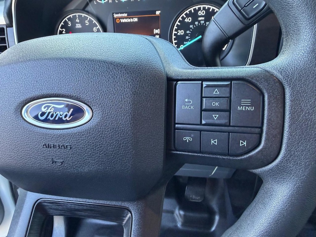 Ford F-150 Vehicle Full-screen Gallery Image 35