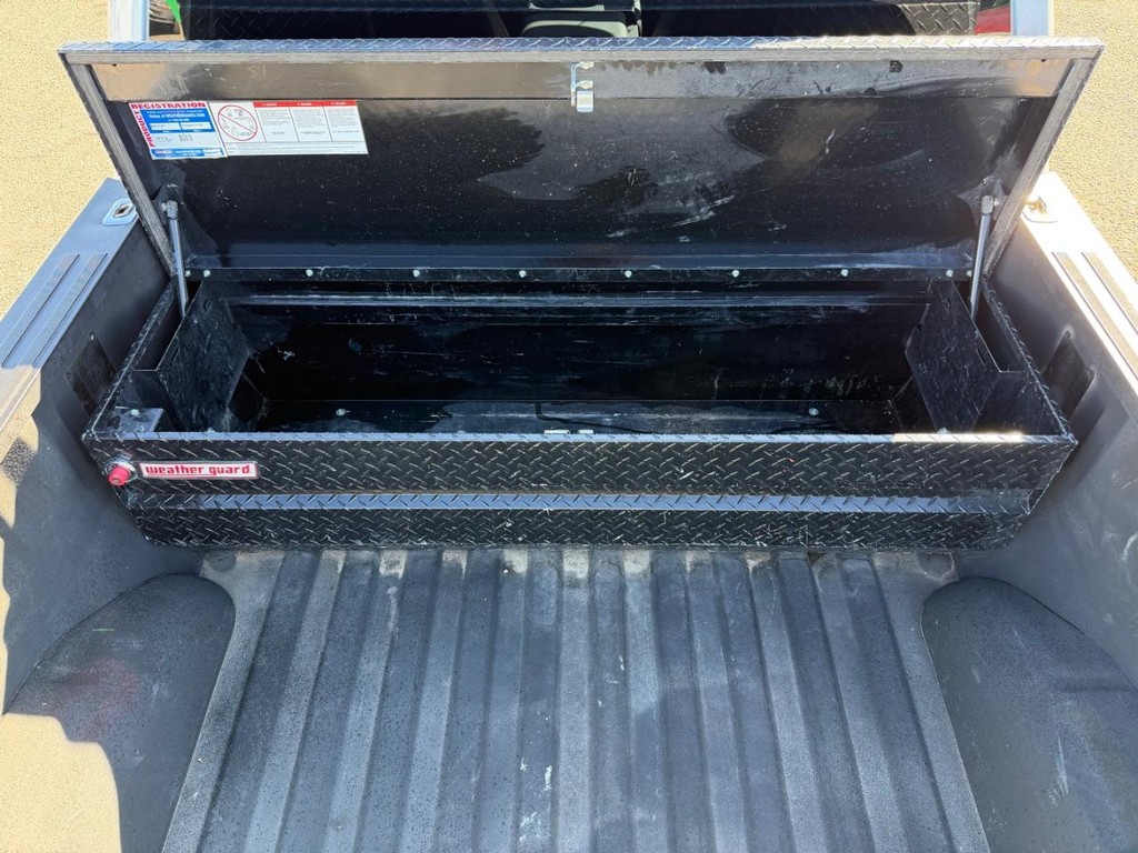 Ford F-150 Vehicle Full-screen Gallery Image 43