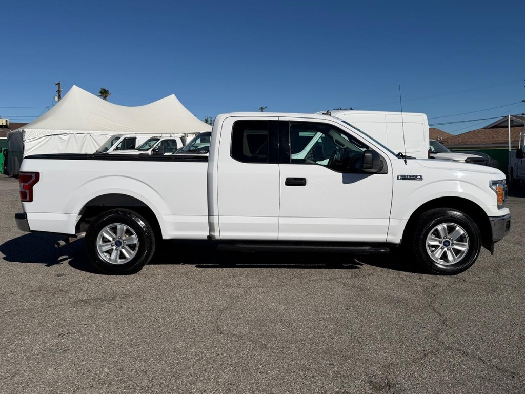 Ford F-150 Vehicle Full-screen Gallery Image 05