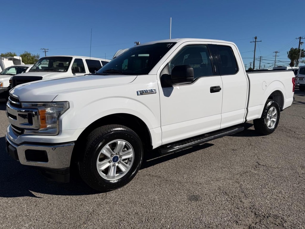 Ford F-150 Vehicle Full-screen Gallery Image 12