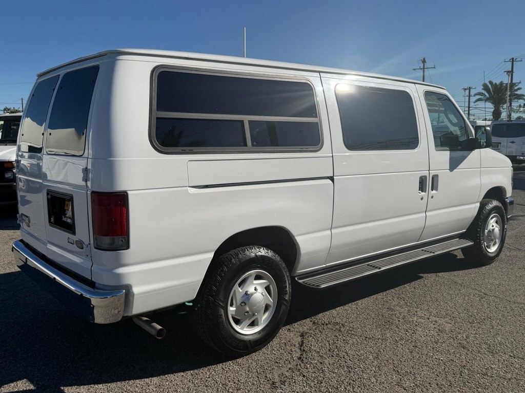 Ford E-250 Mobile Office Vehicle Full-screen Gallery Image 07