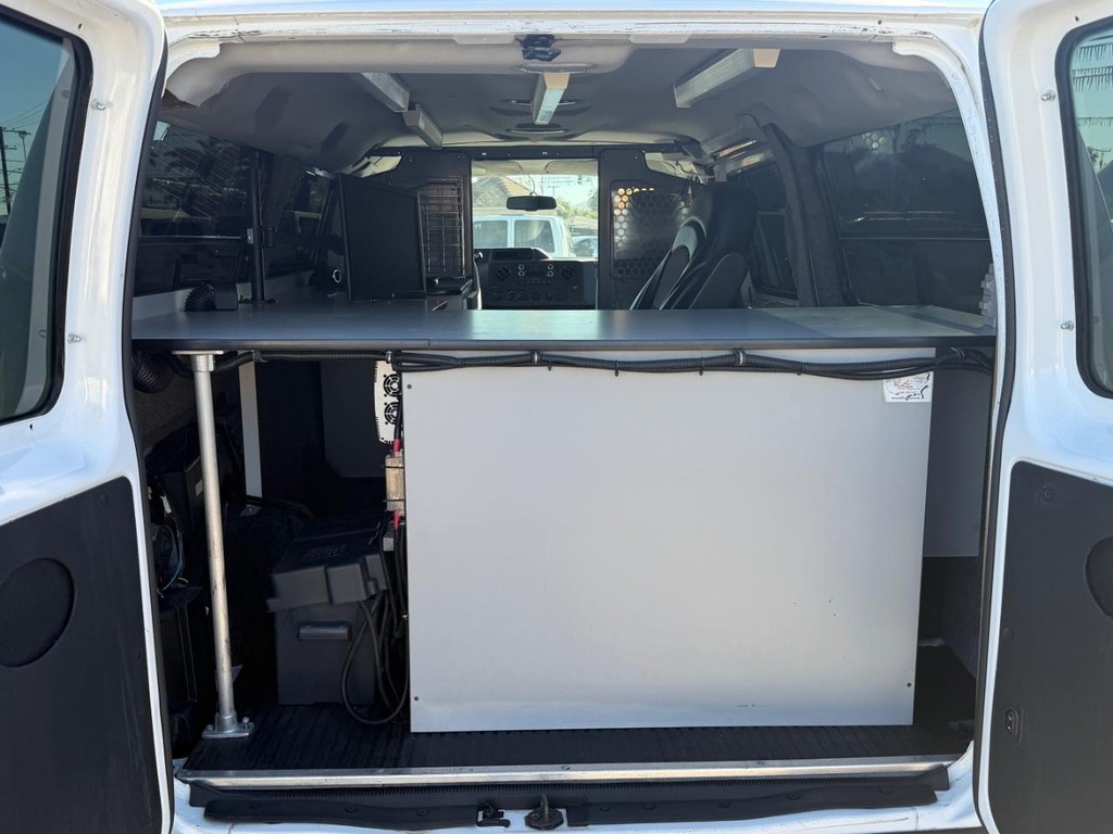 Ford E-250 Mobile Office Vehicle Full-screen Gallery Image 27
