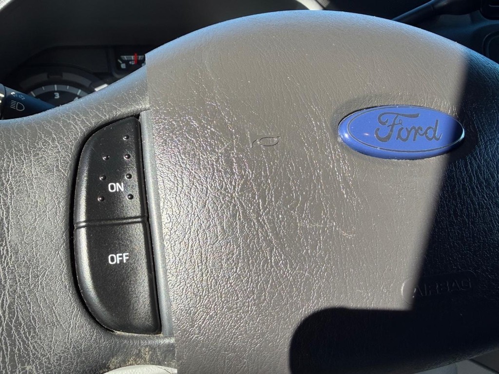 Ford E-250 Mobile Office Vehicle Full-screen Gallery Image 41