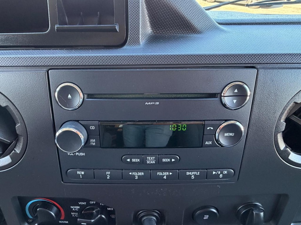 Ford E-250 Mobile Office Vehicle Full-screen Gallery Image 47