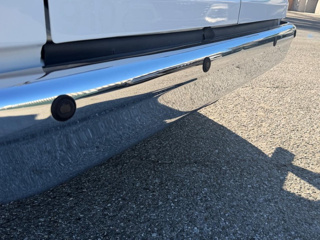 Ford E-250 Mobile Office Vehicle Full-screen Gallery Image 50