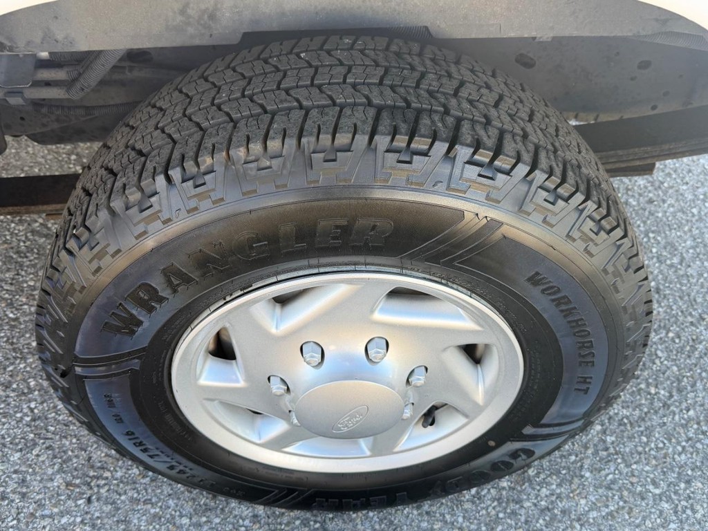 Ford E-250 Mobile Office Vehicle Full-screen Gallery Image 55