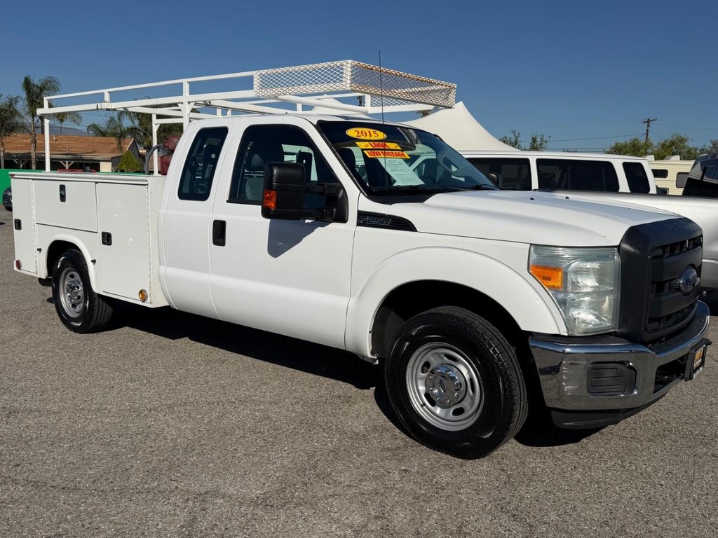 Ford F-250 Vehicle Full-screen Gallery Image 03