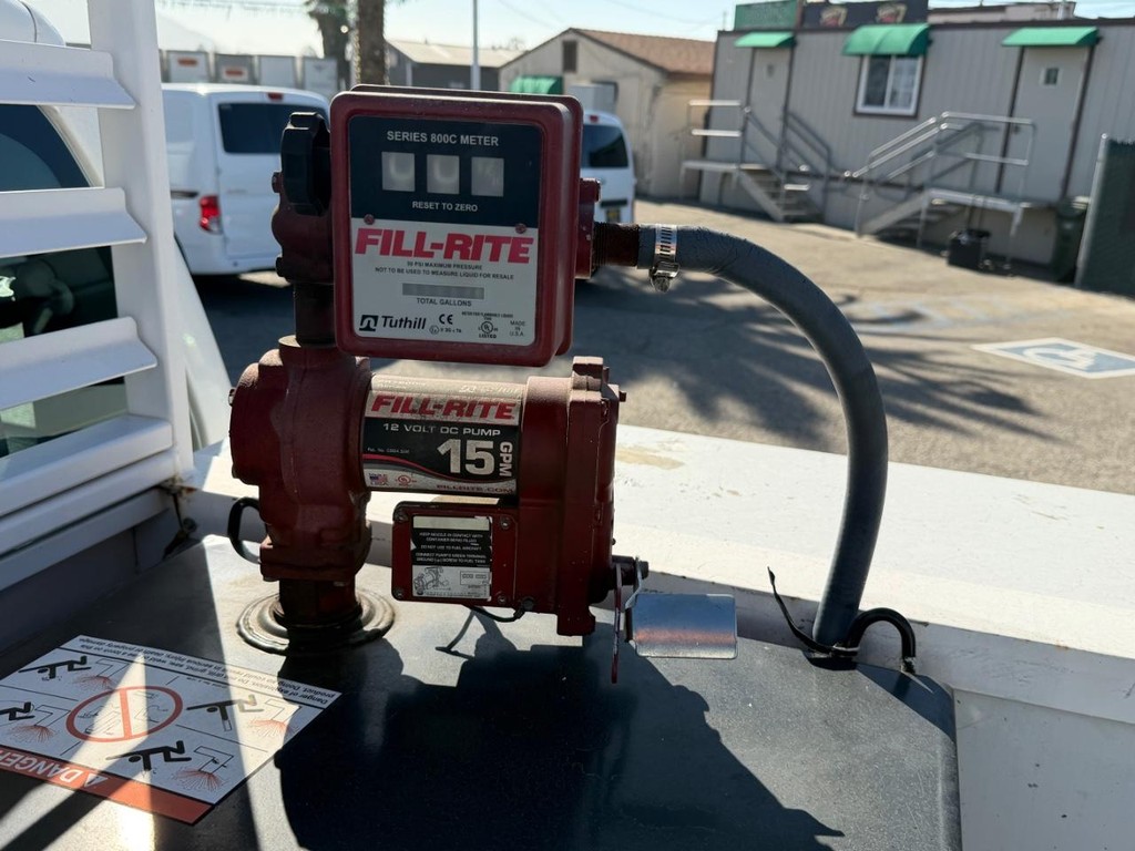 Ford F-250 Vehicle Full-screen Gallery Image 19