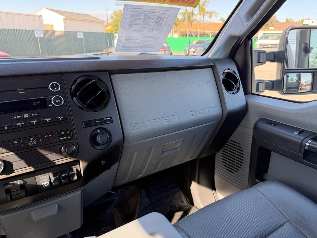 Ford F-250 Vehicle Full-screen Gallery Image 40