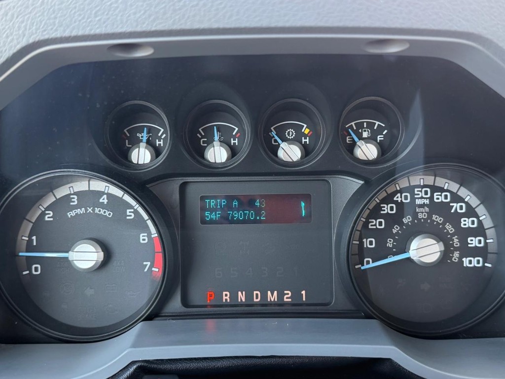 Ford F-250 Vehicle Full-screen Gallery Image 43