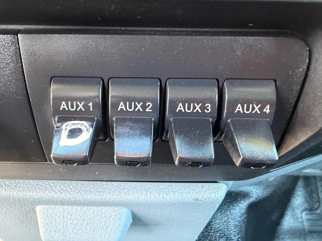 Ford F-250 Vehicle Full-screen Gallery Image 48