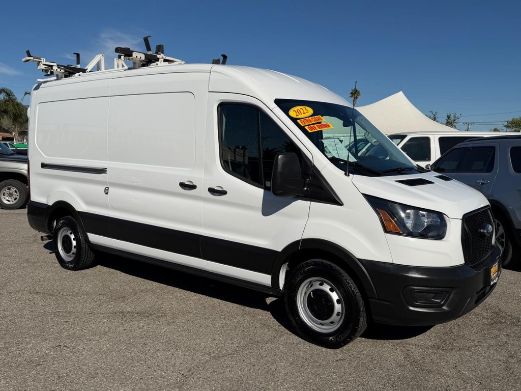 Ford Transit 150 Vehicle Full-screen Gallery Image 04