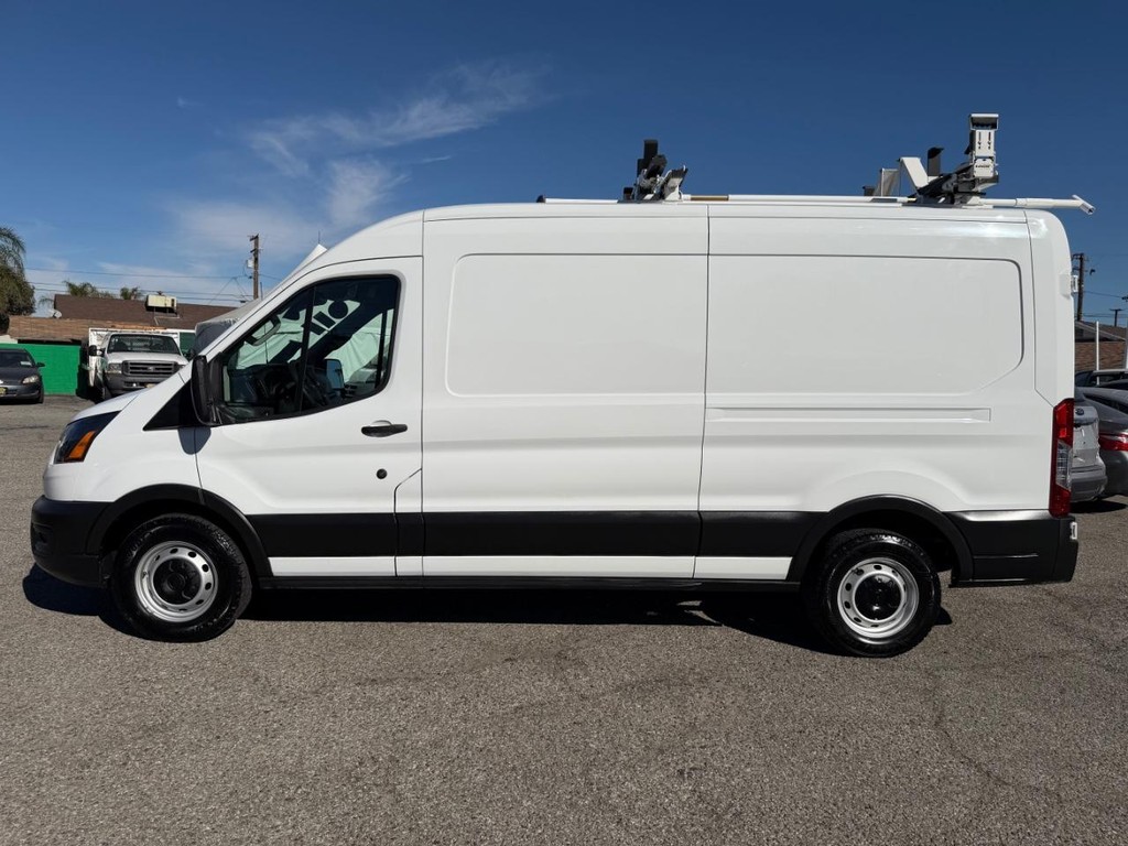 Ford Transit 150 Vehicle Full-screen Gallery Image 12