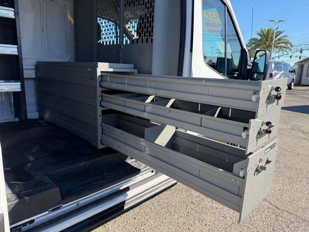 Ford Transit 150 Vehicle Full-screen Gallery Image 22