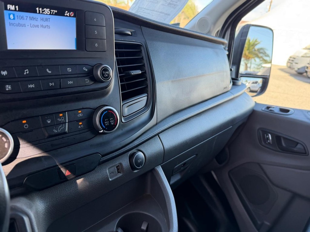 Ford Transit 150 Vehicle Full-screen Gallery Image 37