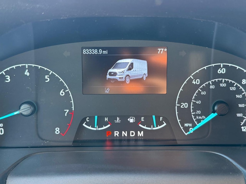 Ford Transit 150 Vehicle Full-screen Gallery Image 40