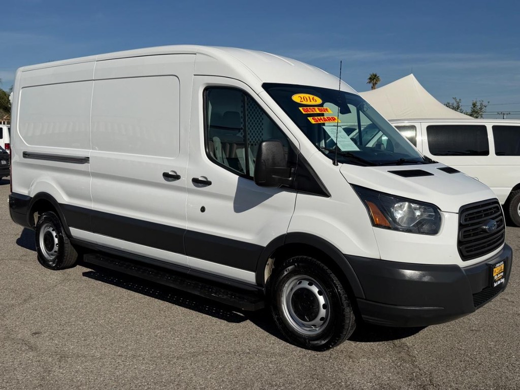 Ford Transit 350 Vehicle Full-screen Gallery Image 04