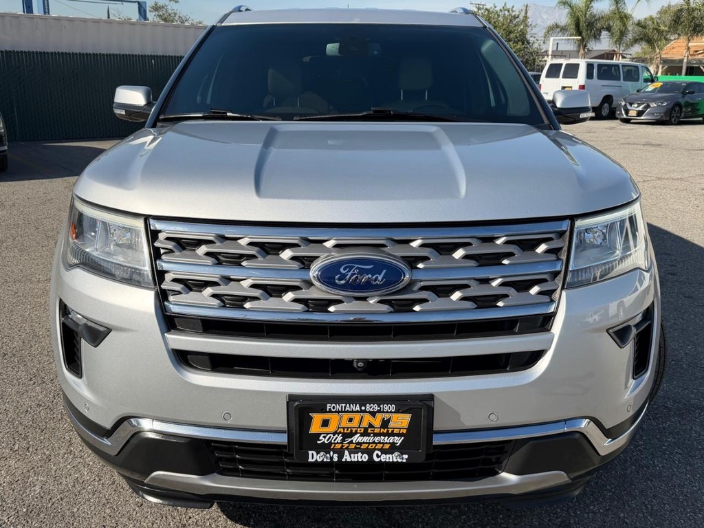 Ford Explorer Vehicle Full-screen Gallery Image 14