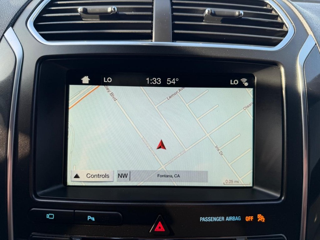 Ford Explorer Vehicle Full-screen Gallery Image 48