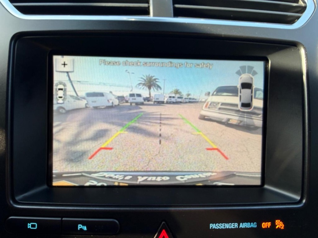 Ford Explorer Vehicle Full-screen Gallery Image 49