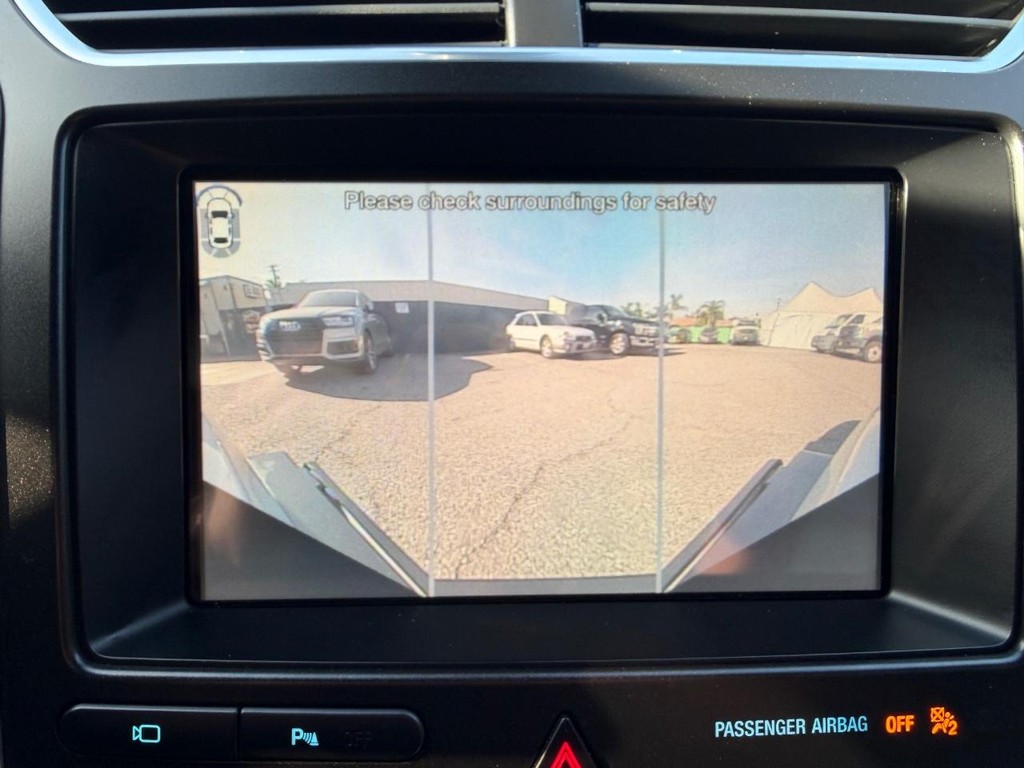 Ford Explorer Vehicle Full-screen Gallery Image 51