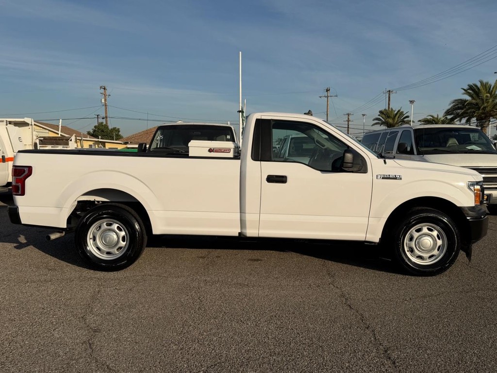 Ford F-150 Vehicle Full-screen Gallery Image 05
