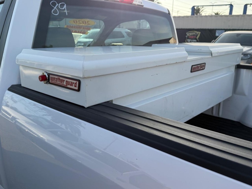 Ford F-150 Vehicle Full-screen Gallery Image 34