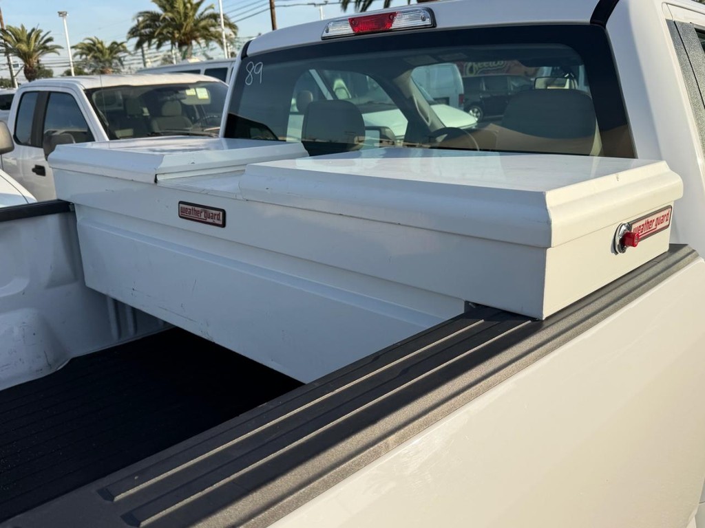 Ford F-150 Vehicle Full-screen Gallery Image 35