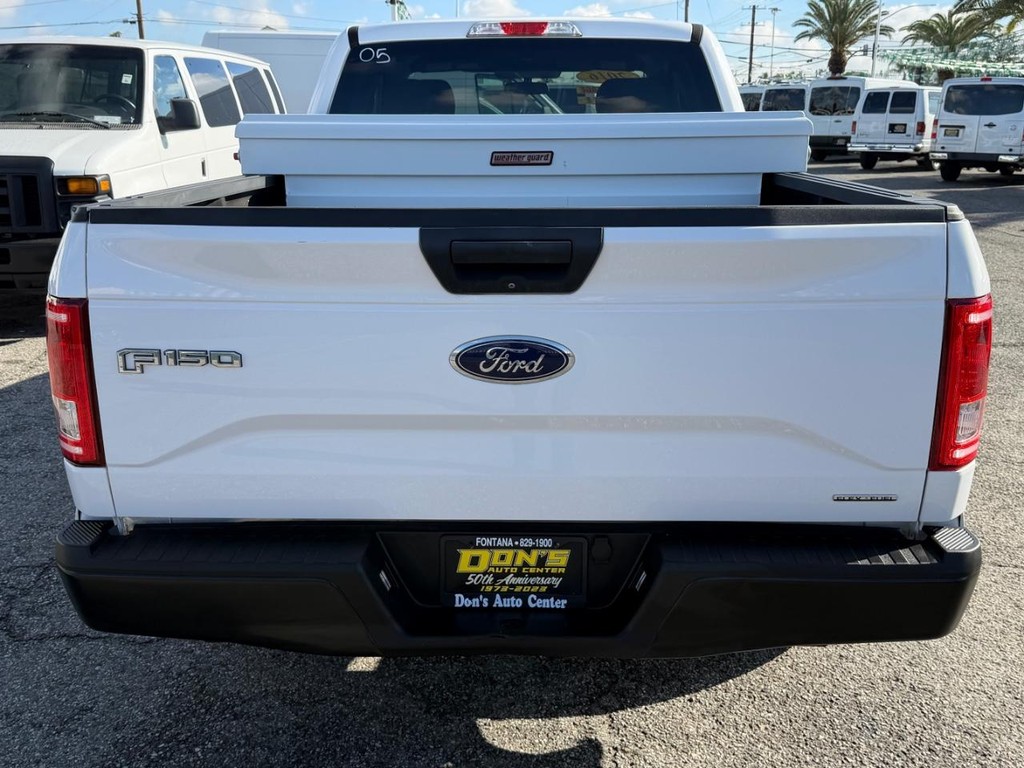 Ford F-150 Vehicle Full-screen Gallery Image 08